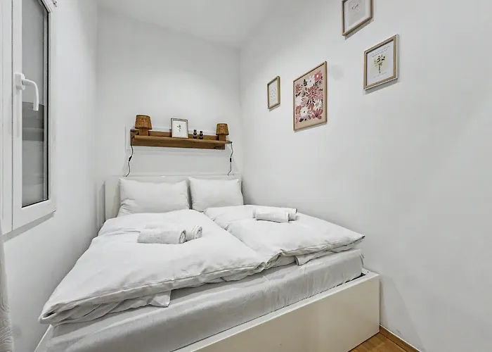 شقة Apartment *